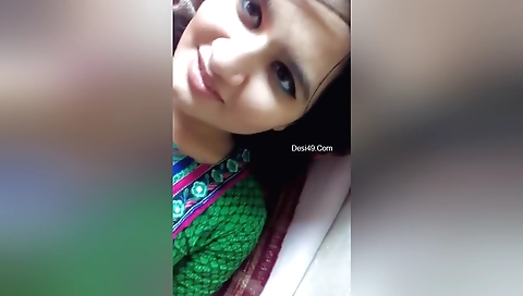 Cute brunette gets penetrated in homemade webcam video