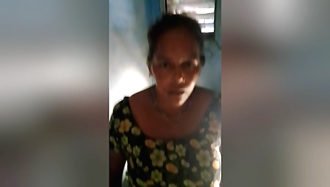 Indian housewife in her train toilet gets fucked hard