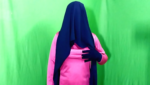 Sexy bhabhi fucked on the bed by his neighbor's boyfriend