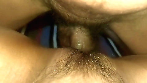 Amateur stepsister fucks her hairy body in fetish movie