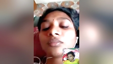 Blonde amateur shows off her body in amateur webcam scene